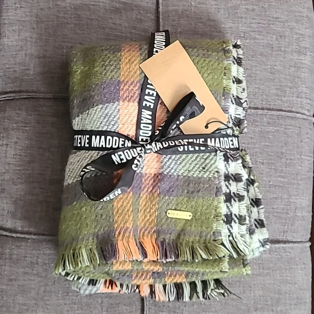 Steve Madden Plaid Houndstooth Scarf Reversible Print nwt